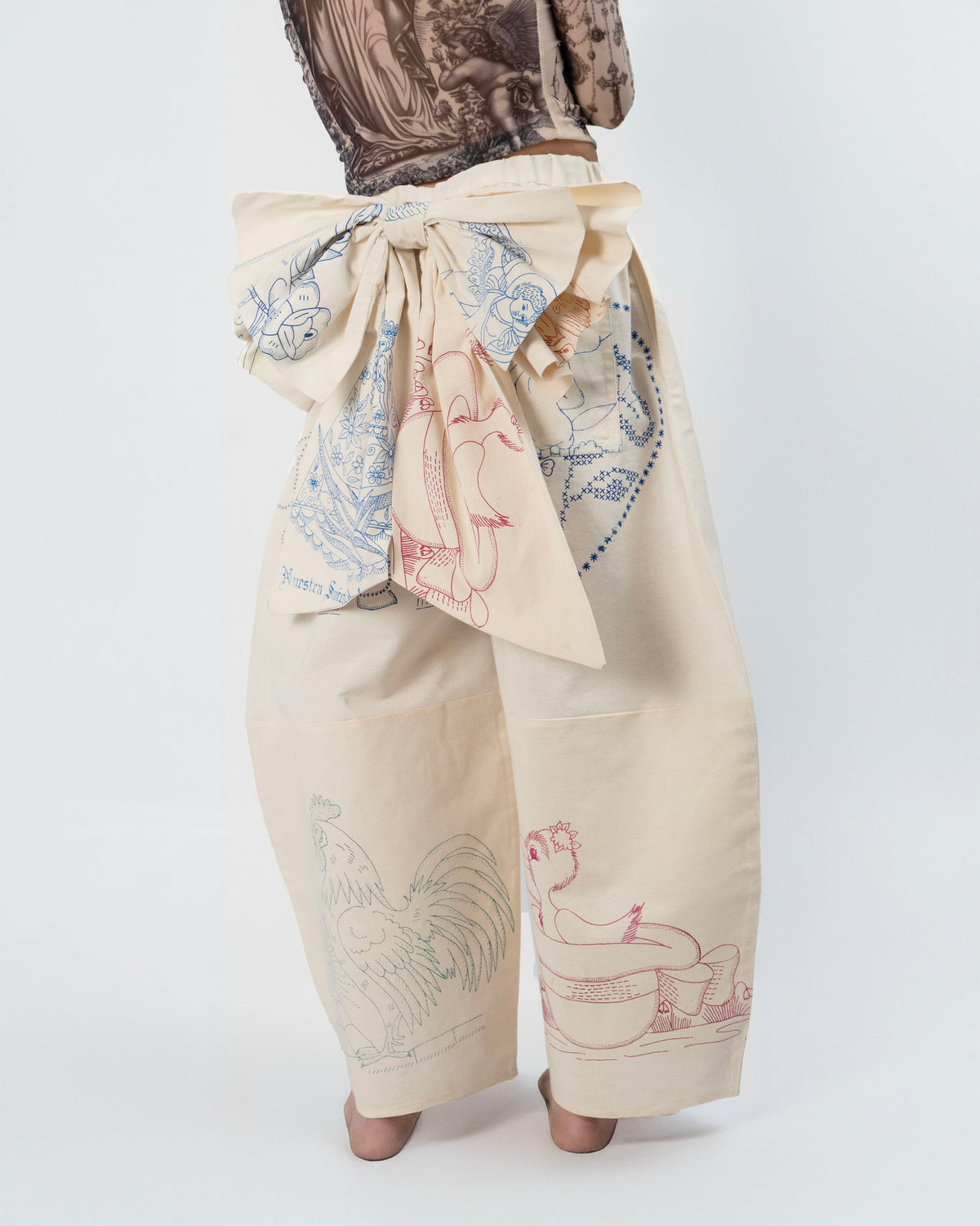 LAZO BOW PIN