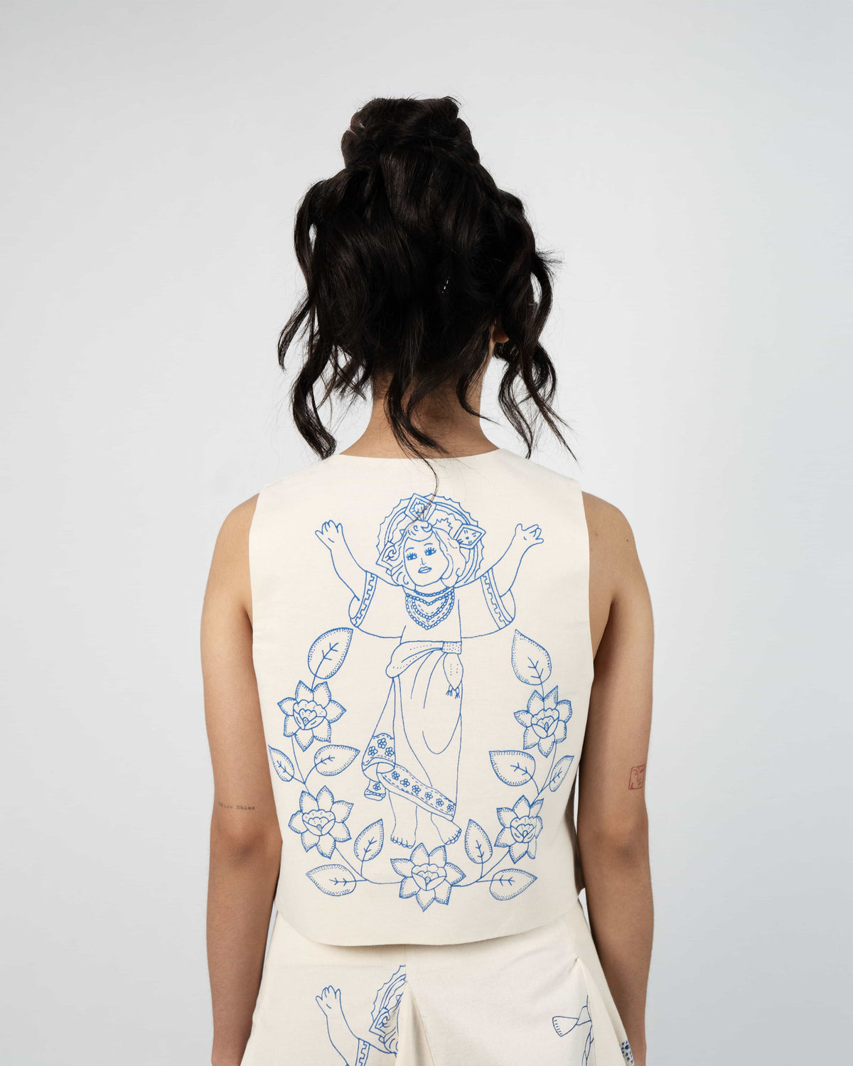 LAZO POINTED VEST
